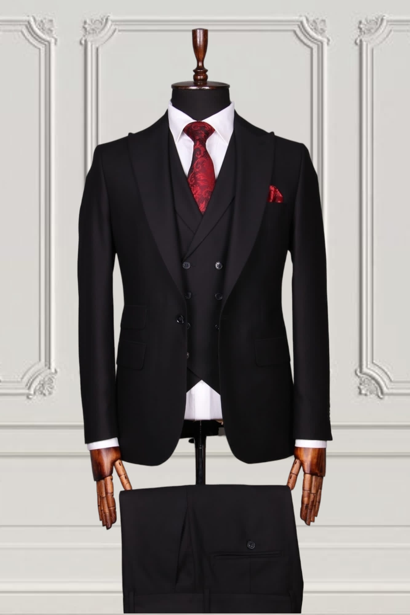 Mario Casas Suits