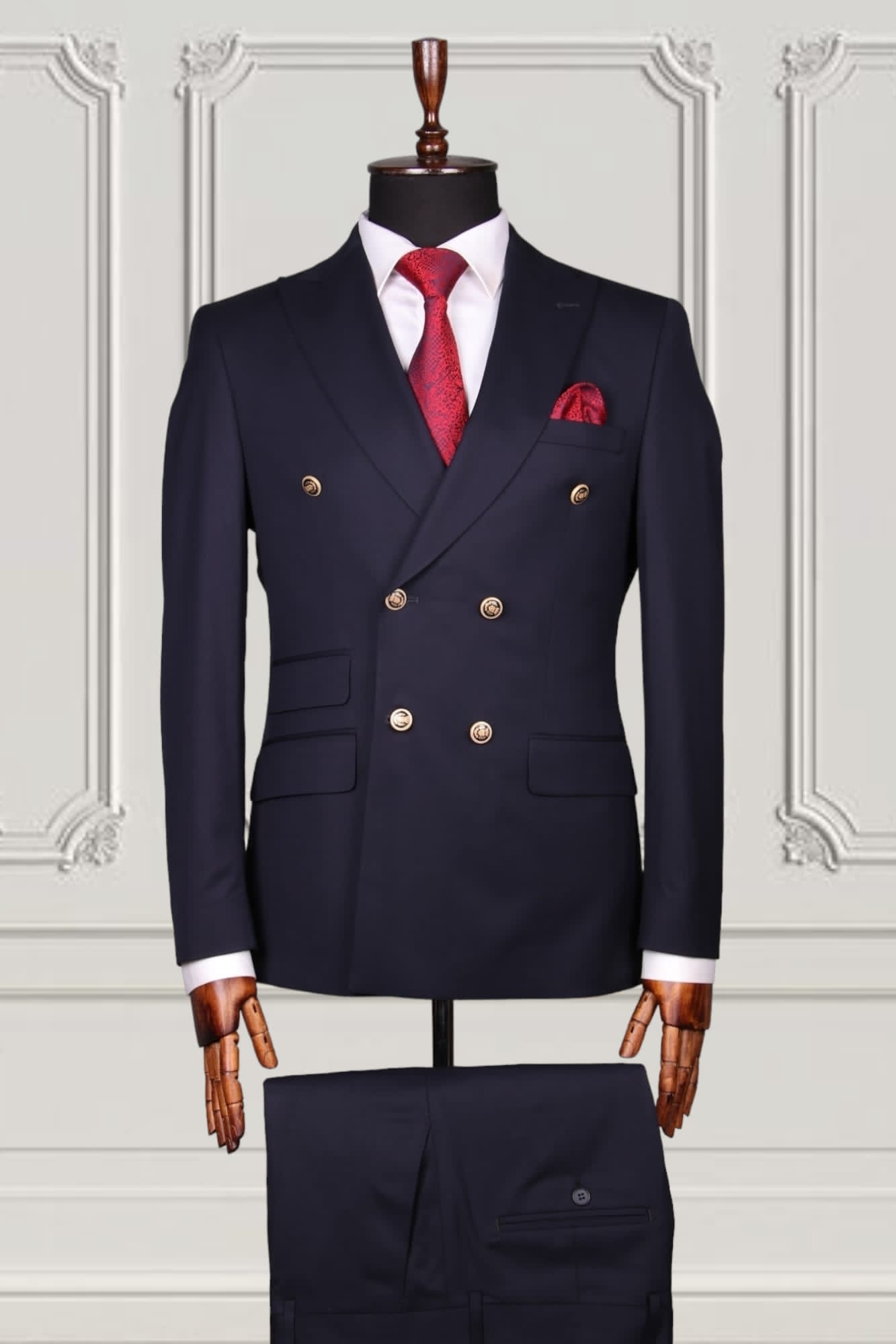 Mario Casas Suits