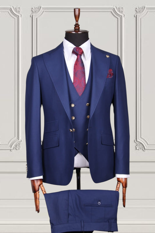 Classic Plain Three-Piece Suit with Timeless Elegance