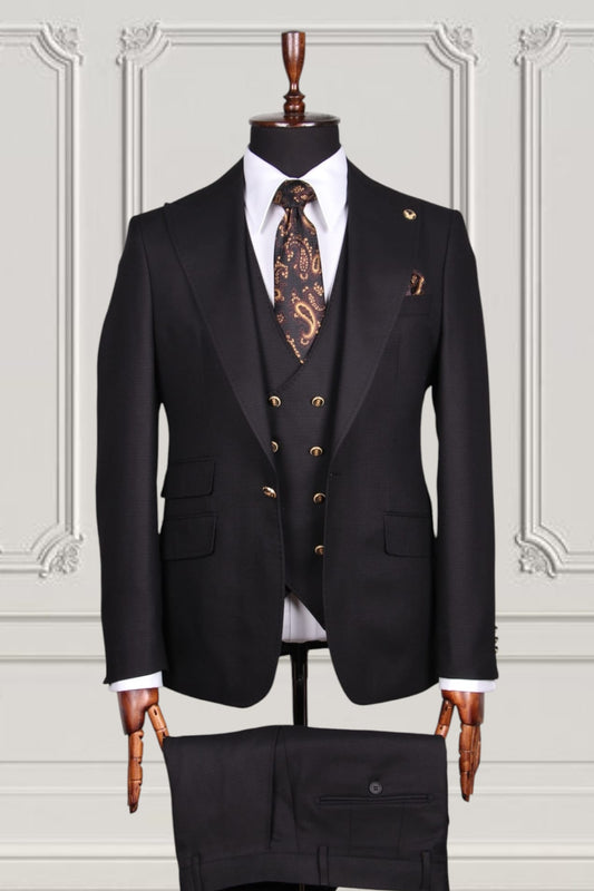 Classic Plain Three-Piece Suit with Timeless Elegance