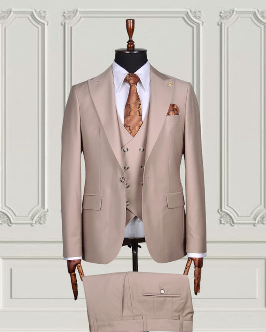 Classic Plain Three-Piece Suit with Timeless Elegance