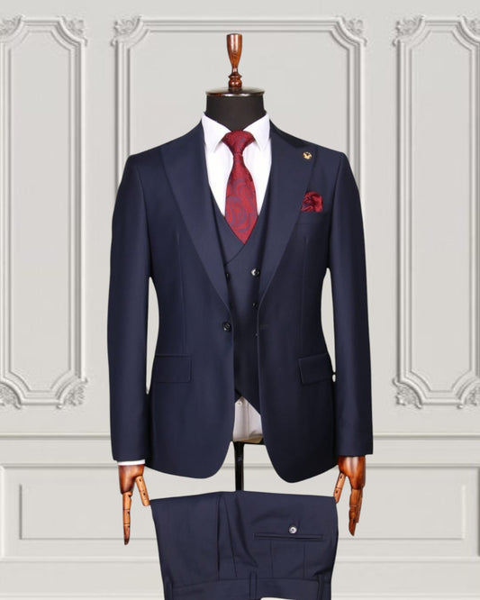 Classic Plain Three-Piece Suit with Timeless Elegance