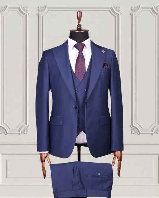 Classic Plain Three-Piece Suit with Timeless Elegance